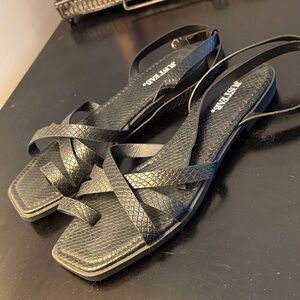 JustFab Black Textured Sandals